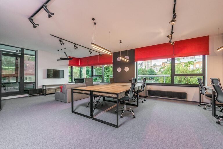 Desk Setup Tips for Focus and Comfort: Create Your Ideal Workspace